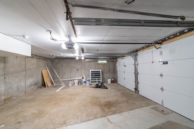 Building Photo - 45 Fottler Rd