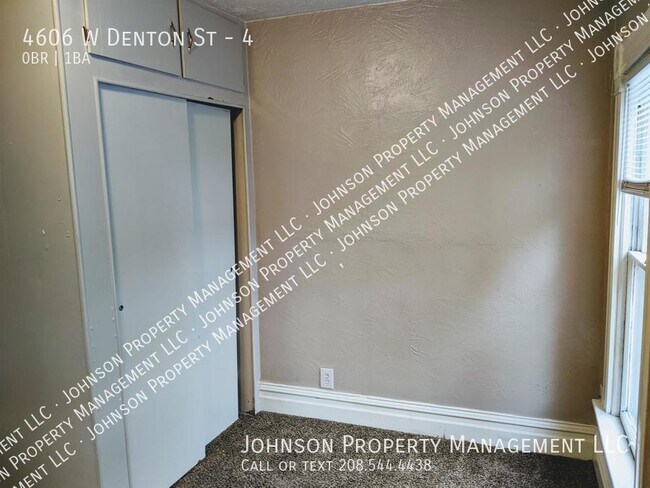 Building Photo - 4606 W Denton St