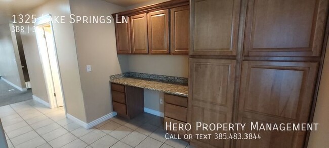 Building Photo - Beautiful Salt Lake Townhome!!!