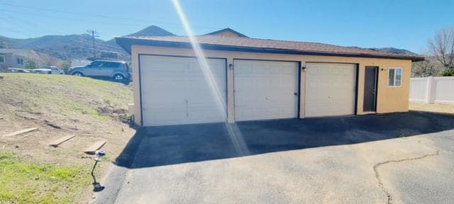 Building Photo - 16911 Glenetta Way