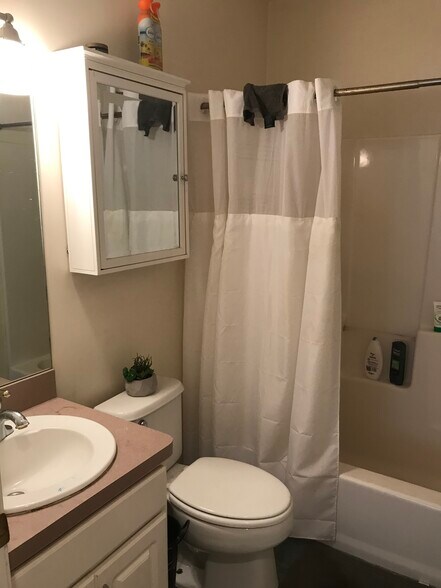 Building Photo - 111 W 8th St