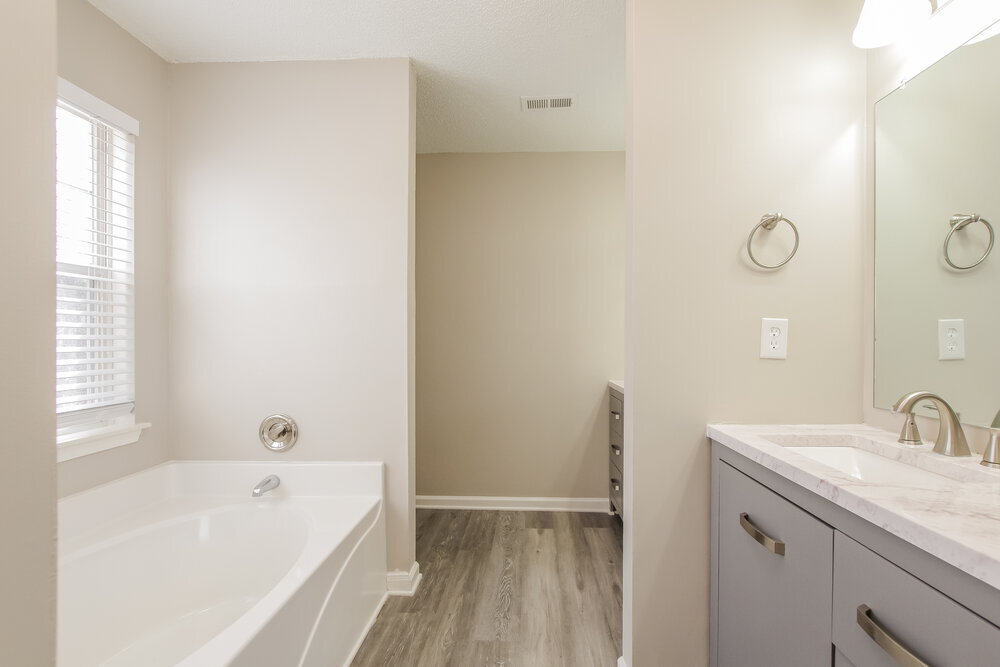 Building Photo - 8416 Bristol Ford Pl