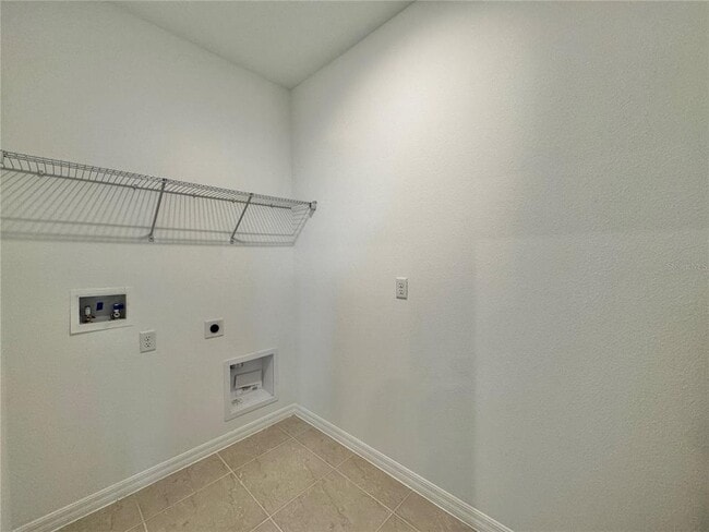 Building Photo - 4569 ORCHARD VIEW Aly