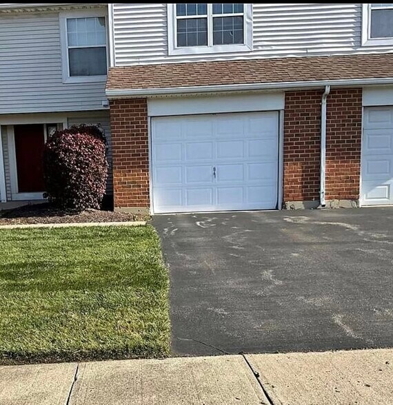 Primary Photo - 2334 Raider Dr