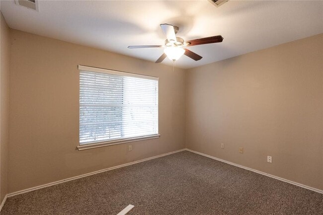 Building Photo - Charming Pflugerville Home