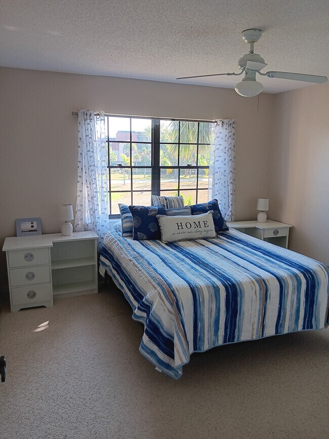 Building Photo - 23465 Harborview Rd