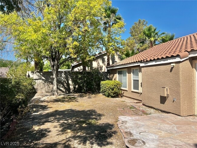 Building Photo - 10733 Esk Dr