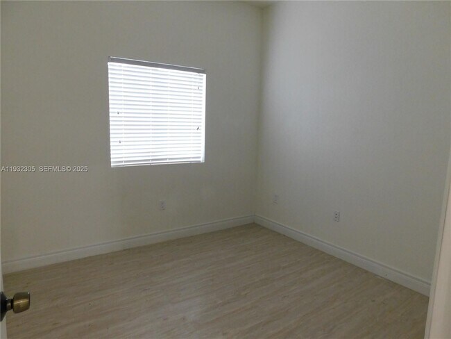 Building Photo - 21485 SW 112th Ave