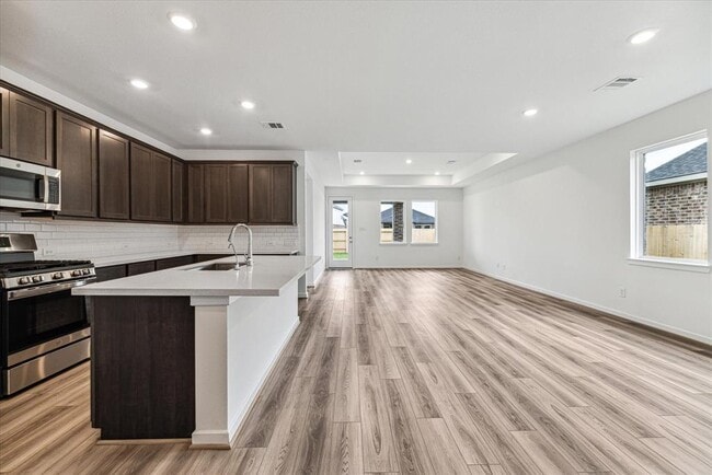 Building Photo - 9614 Angelina Water Dr