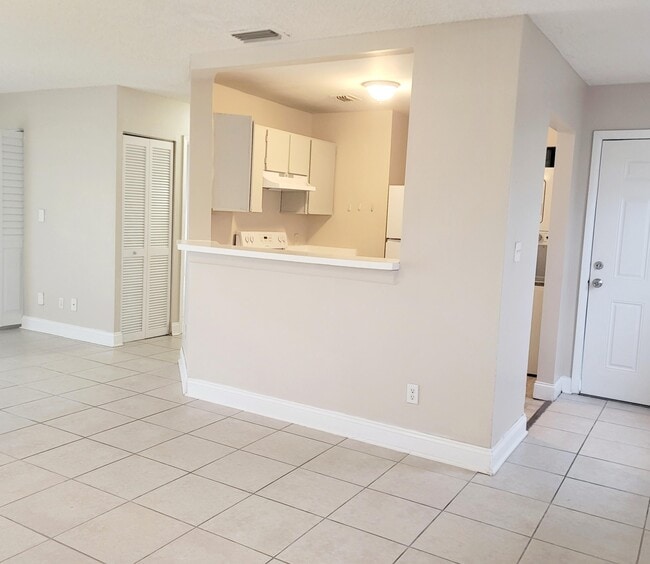 Building Photo - 3421 NW 44th St