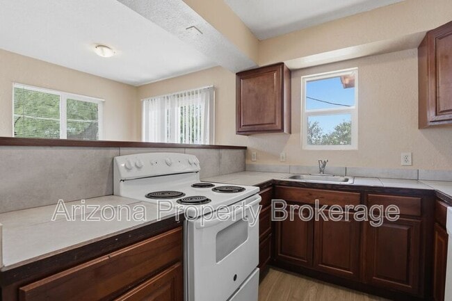 Building Photo - 607 W Rio Salado Pkwy
