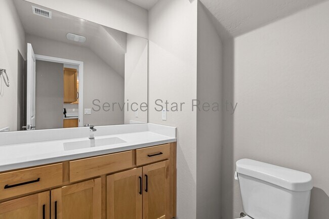 Building Photo - 2030 East Michigan Ave