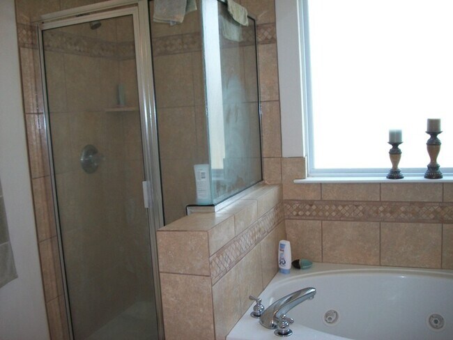 Building Photo - Newer 4 bedroom house off Old Hammond