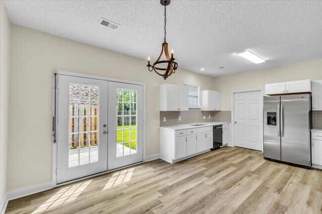 Building Photo - 3 Bed/2 Bath Home within Walking Distance to Richmond Hill Schools