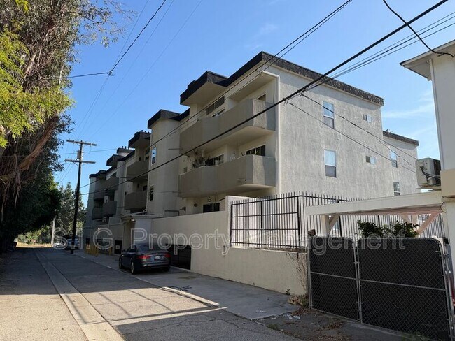 Building Photo - 4500 Laurel Canyon Blvd