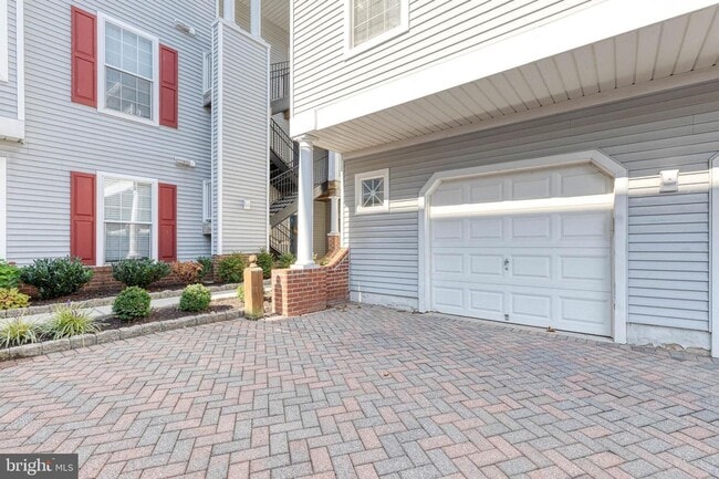 Building Photo - Spacious 2-bedroom 2 Bath condo in New Town