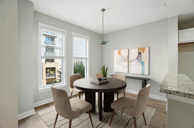 Building Photo - Uptown Condo!