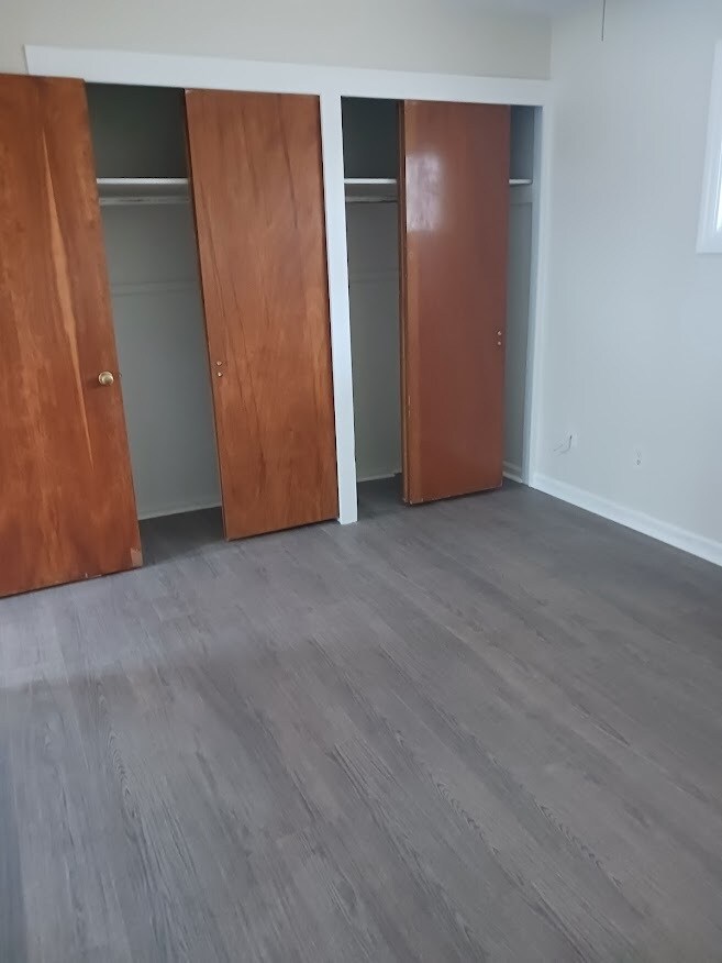 Building Photo - 1681 Brentwood Dr