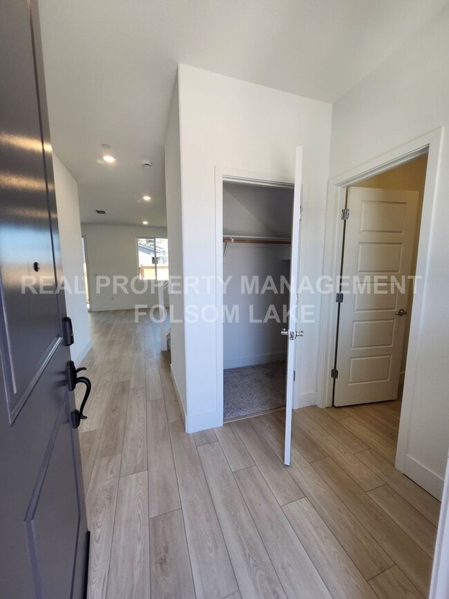 Building Photo - Coming Soon!! 3 Bedroom 2.5 bath corner lo...