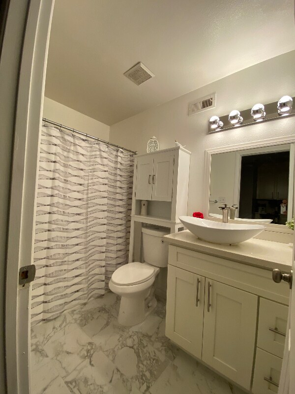 Building Photo - 1651 S Juniper St