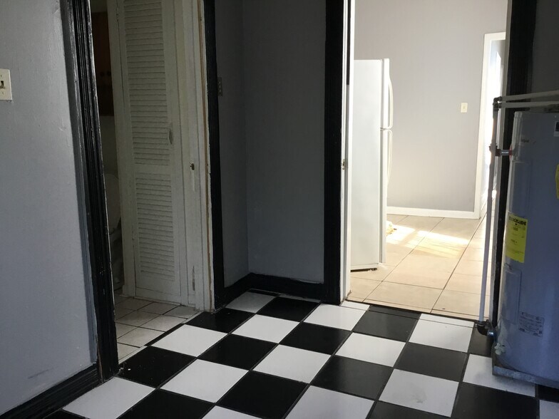 Building Photo - 400 Avenue B