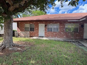 Building Photo - 1901 NE 29th St