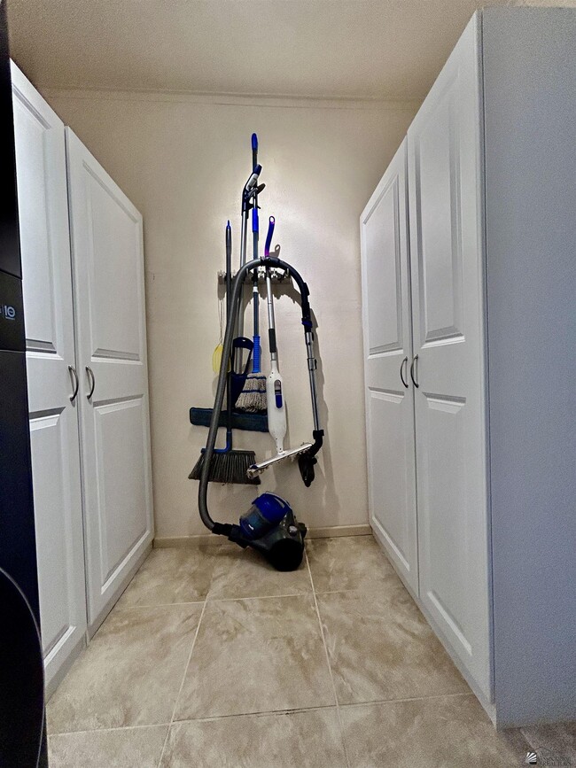 Building Photo - 13407 E 55th St