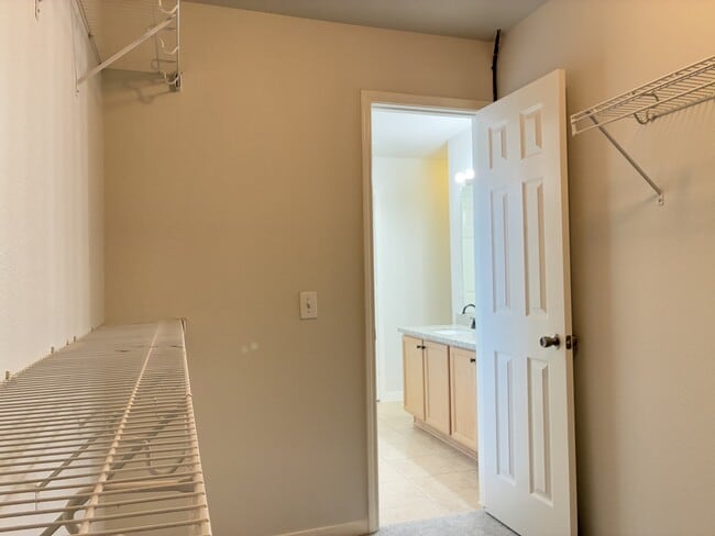 Building Photo - 10331 Marble Crest Dr