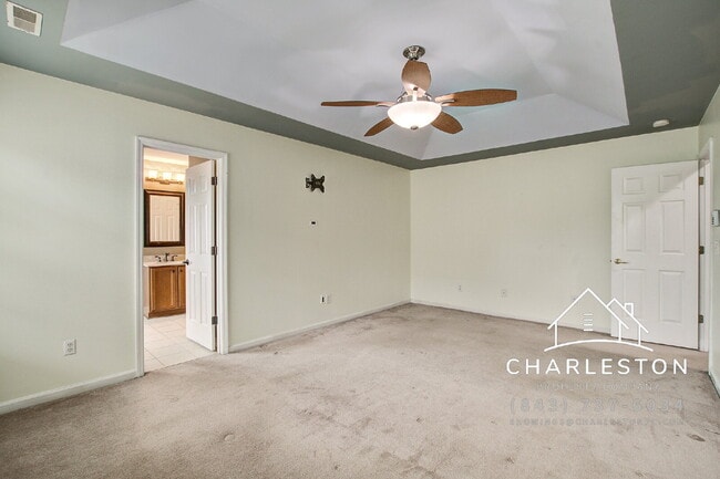 Building Photo - 5421 Red Tip Ln