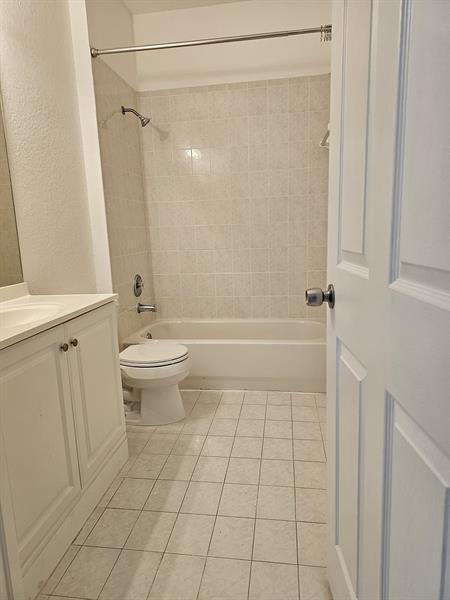 Building Photo - 5845 Eagle Cay Cir