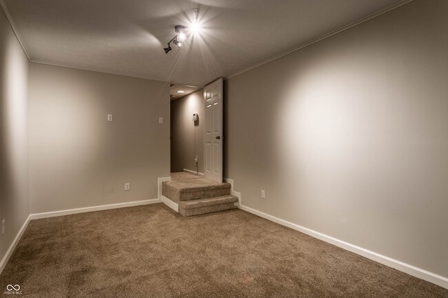 Building Photo - 6556 Reserve Dr