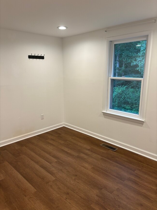 Building Photo - 354 Co Rd 353