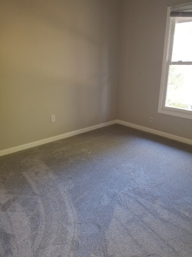 Building Photo - Convenient to Hilton Head, Two Bedroom Tow...