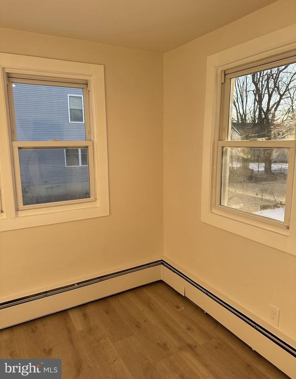 Building Photo - 2259 Hamilton Ave