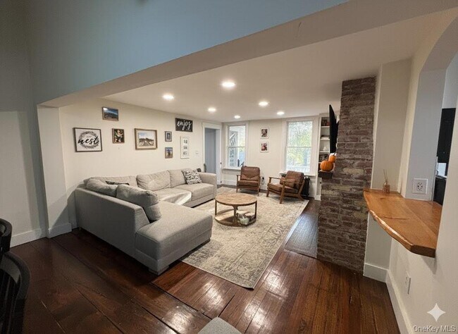 Building Photo - 269 Old Rte 304