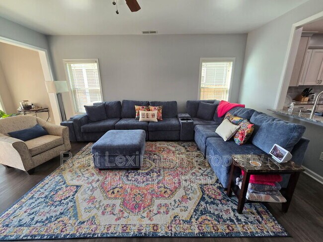 Building Photo - 111 High Hope Ln