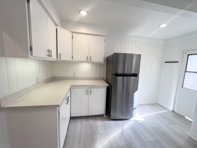 Building Photo - 4626 6th Ave