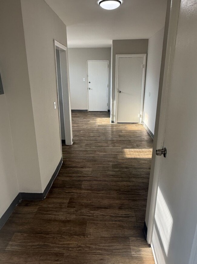 Building Photo - Mayflower Apartments