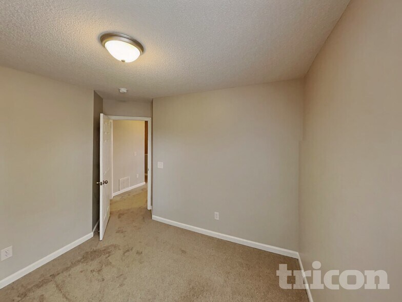 Building Photo - 4828 Lighthouse Ct