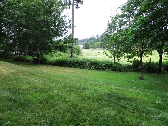 Building Photo - 3 bedroom Rambler with Above Garage Studio...