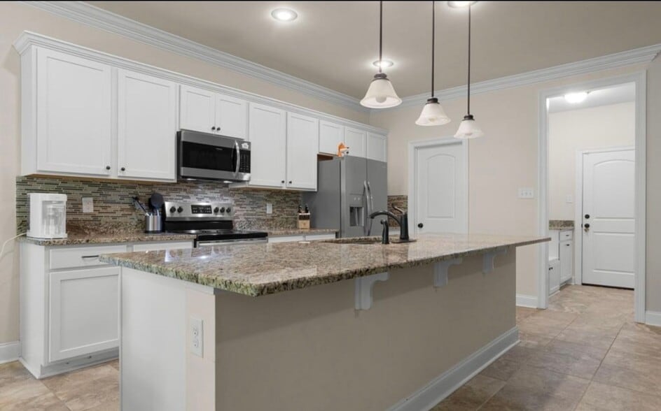 Building Photo - 11656 Brookstone Dr
