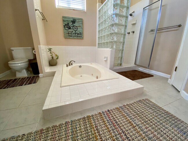 Building Photo - 14811 Great Willow Dr