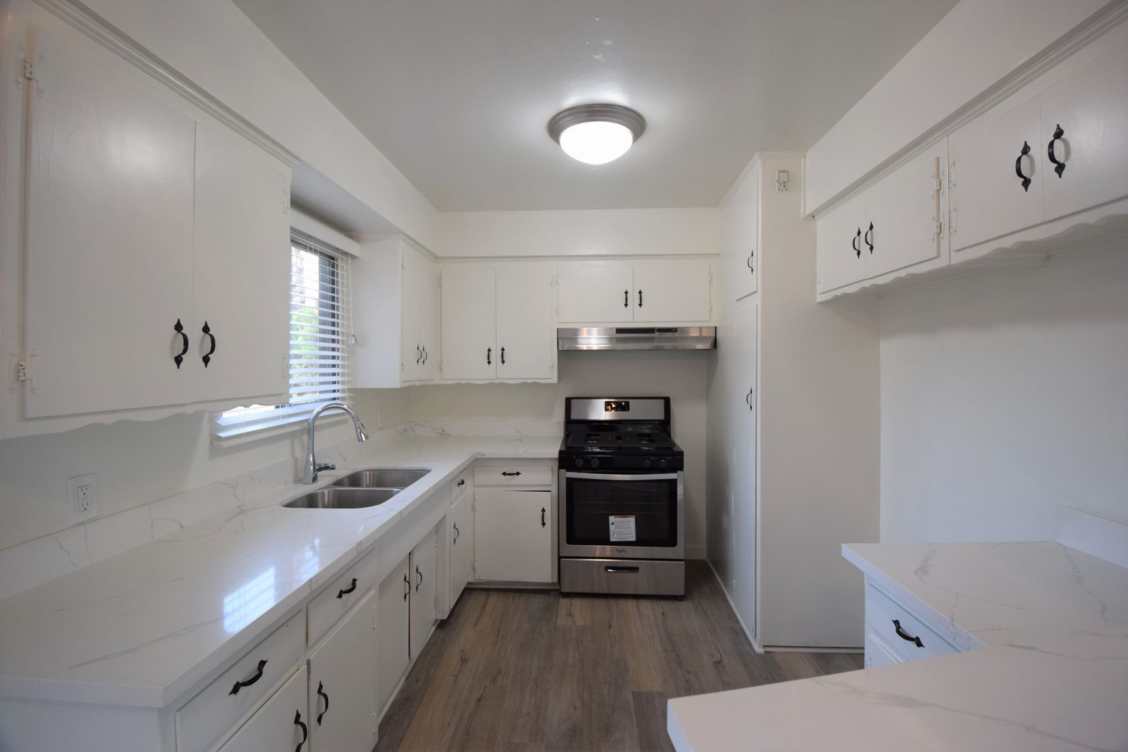 Building Photo - 4920 Laurel Canyon Blvd