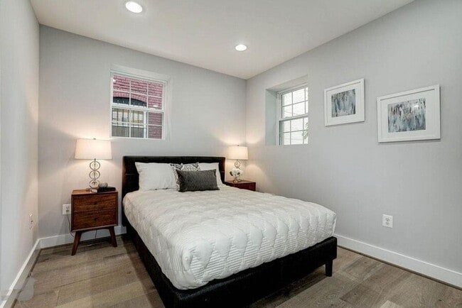 Building Photo - 329 K St NE