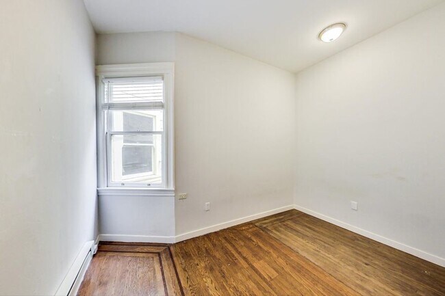 Building Photo - 1338 Haight St