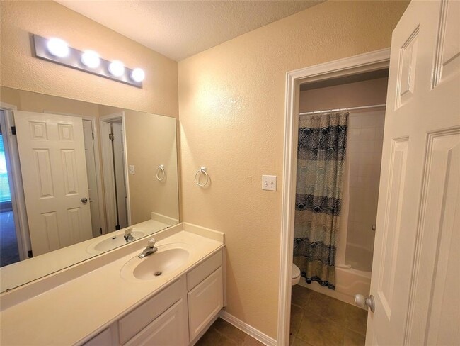 Building Photo - 6405 Dunsmere Ct