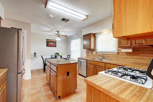 Building Photo - 12607 Andromeda Cove