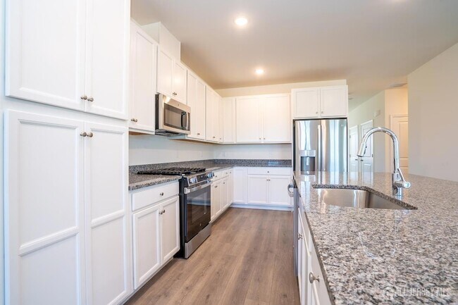 Building Photo - 3403 Jordan Dr