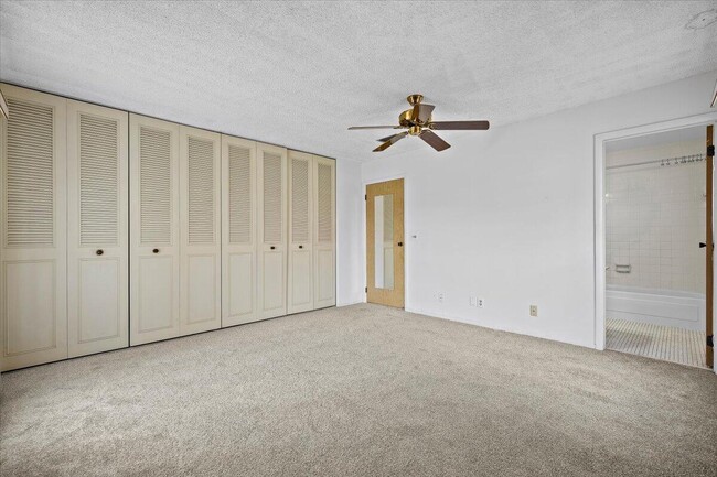 Building Photo - 102 Amherst Ln