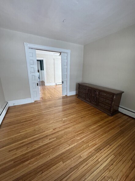 Building Photo - 160 Christiana St